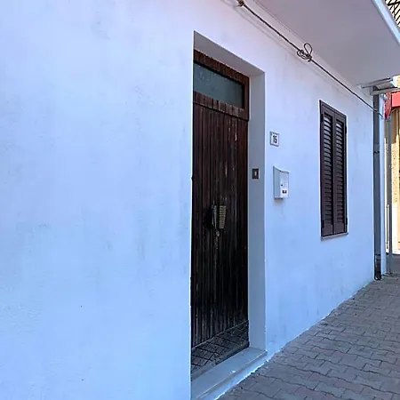 Almat Bed & Breakfast
